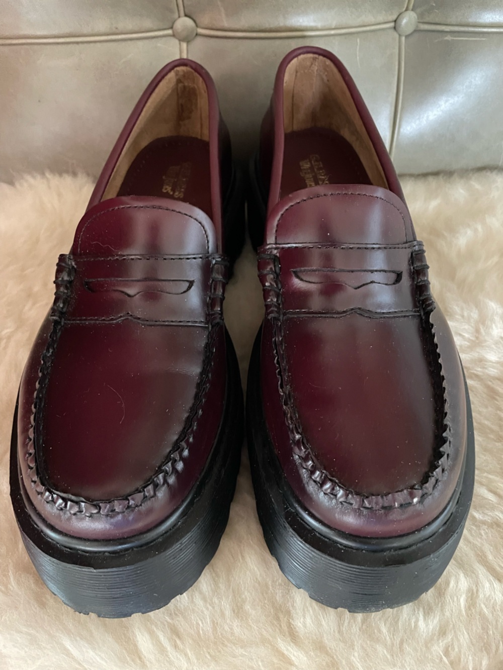 GH Bass Women’s Burgundy Leather Penny Loafers with Platform Lug Sole Sz W 10 - Picture 4 of 6